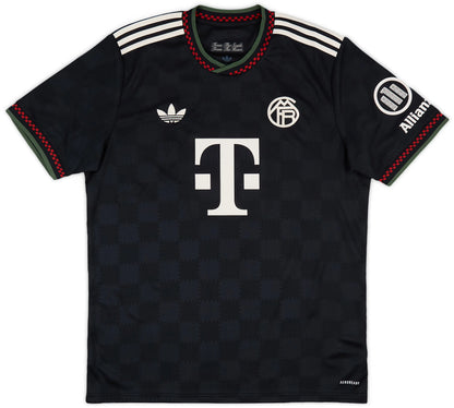 2025-26 FC Bayern München Ausweichtrikot